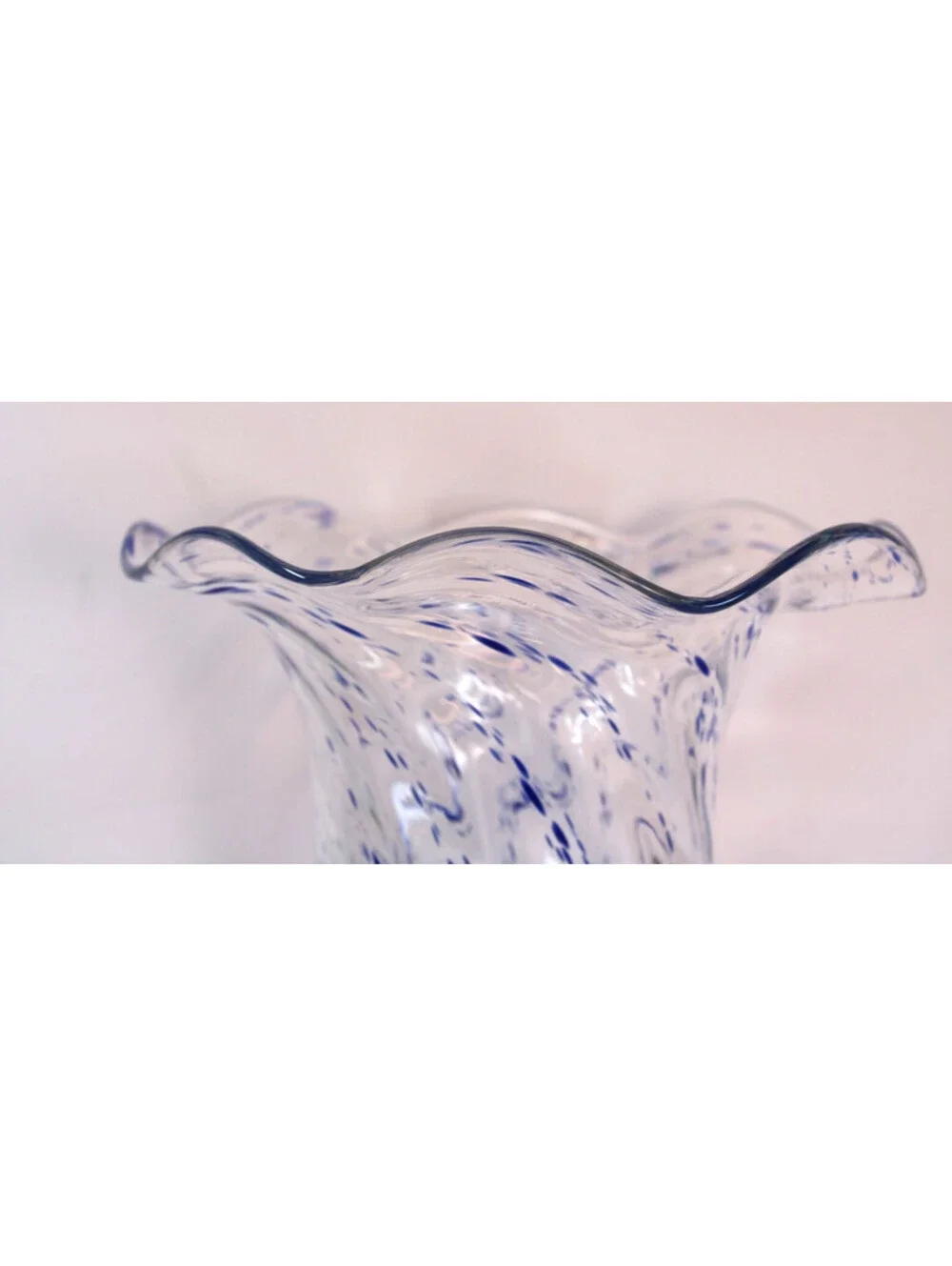 MCM Snowflake Twisted Vase Dalian Glass China 11x8